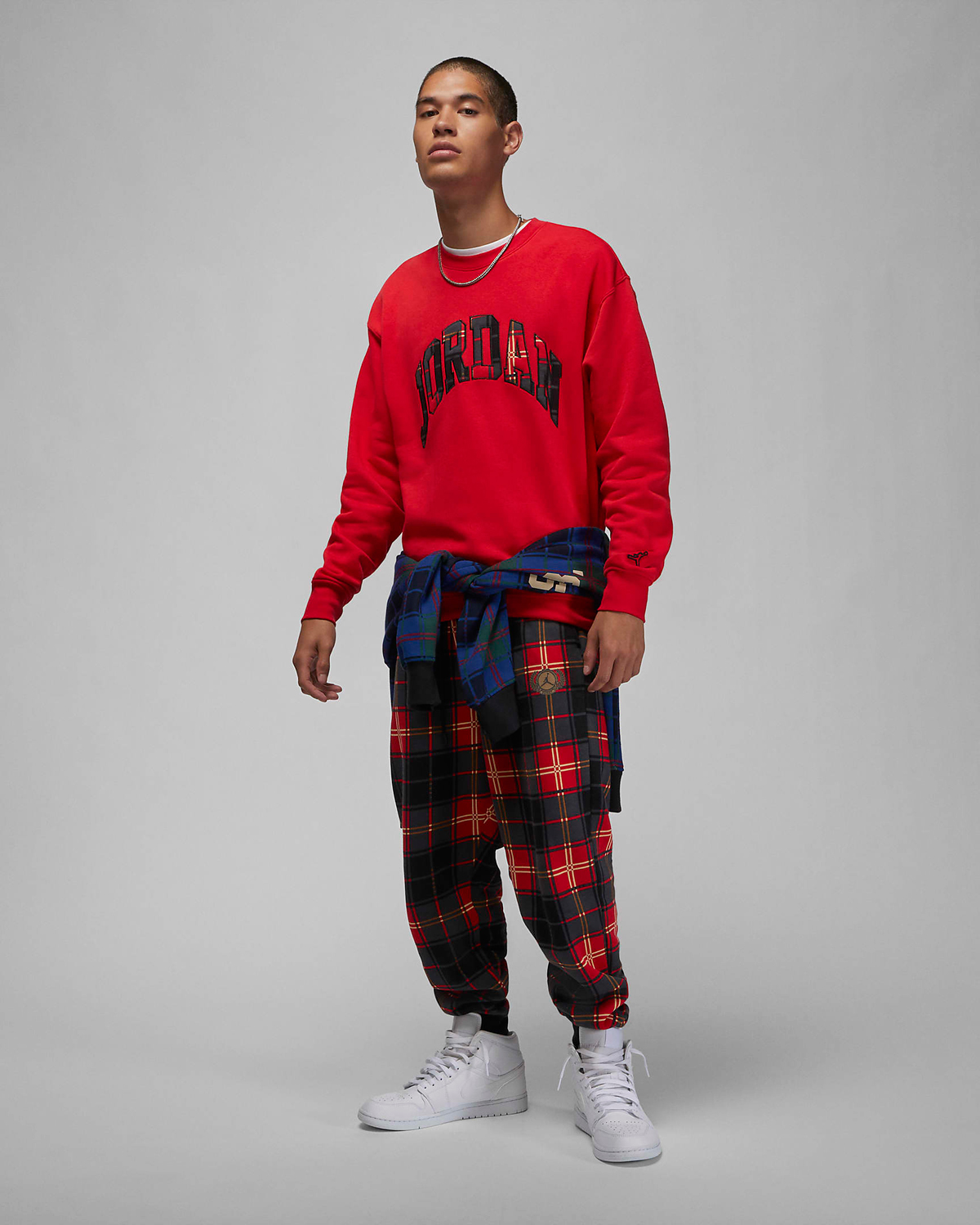 Jordan-Essential-Plaid-Holiday-2022-Crew-Sweatshirt-Pants-Fire-Red-Outfit