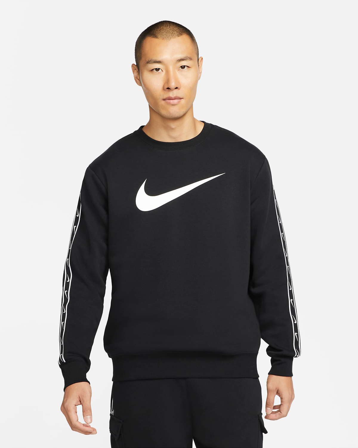 Nike-Sportswear-Repeat-Sweatshirt-Black-White