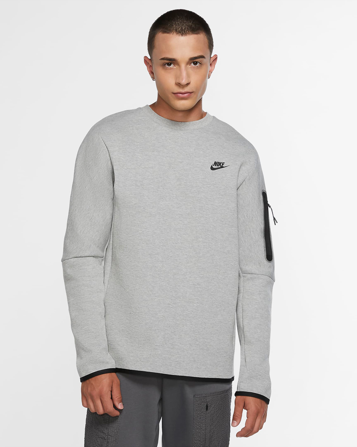 Nike-Tech-Fleece-Crew-Sweatshirts-Grey