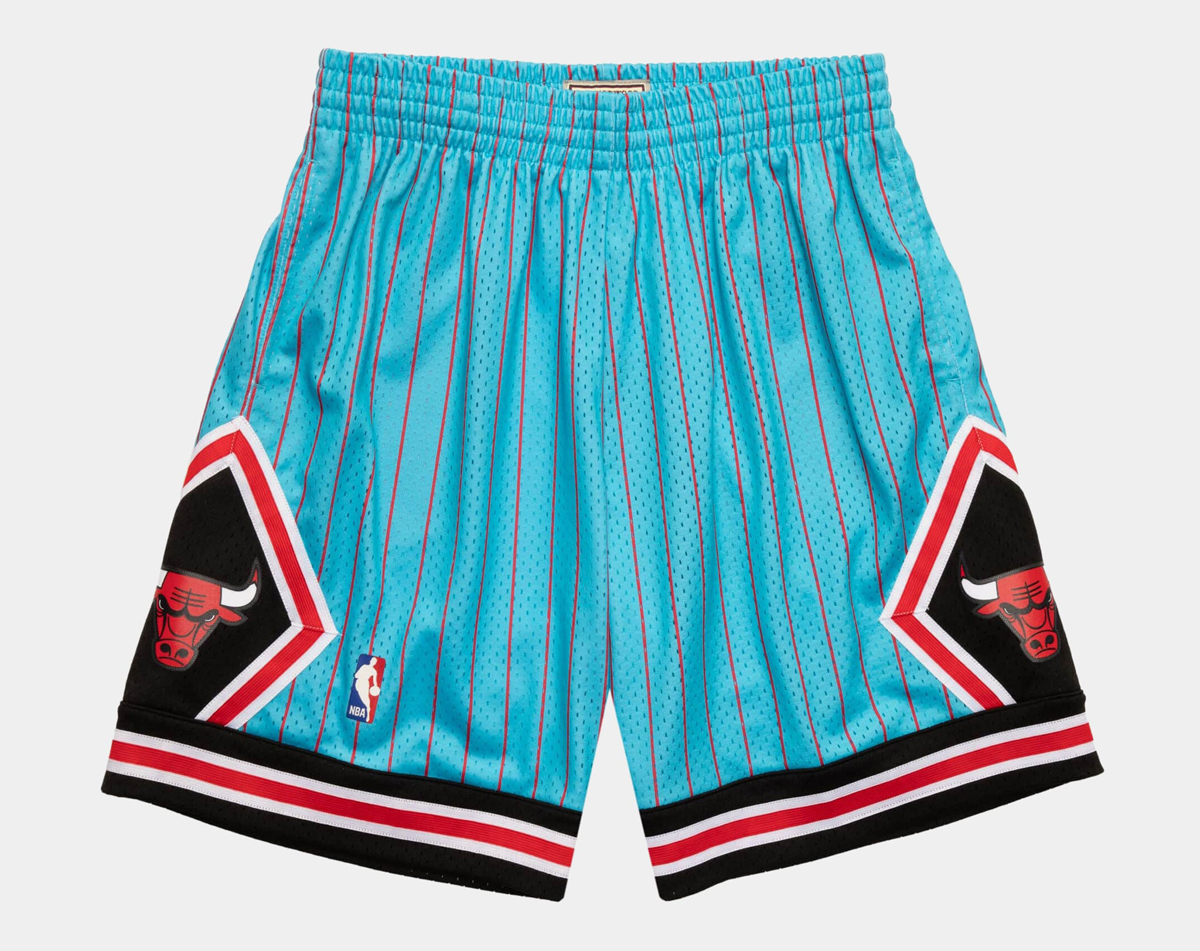 Chicago-Bulls-Mitchell-Ness-Reload-2-Shorts-Blue