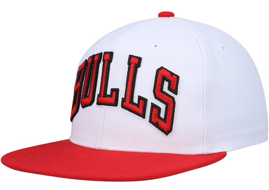 Chicago-Bulls-Mitchell-Ness-Two-Tone-Snapback-Hat