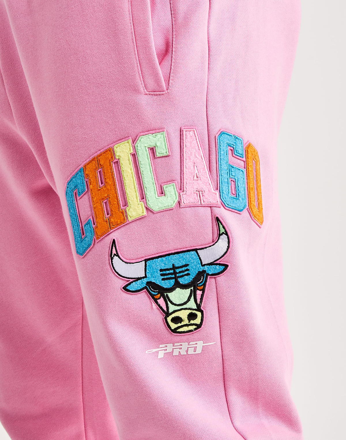 Chicago-Bulls-Pink-Neon-Pro-Standard-Jogger-Pants-2