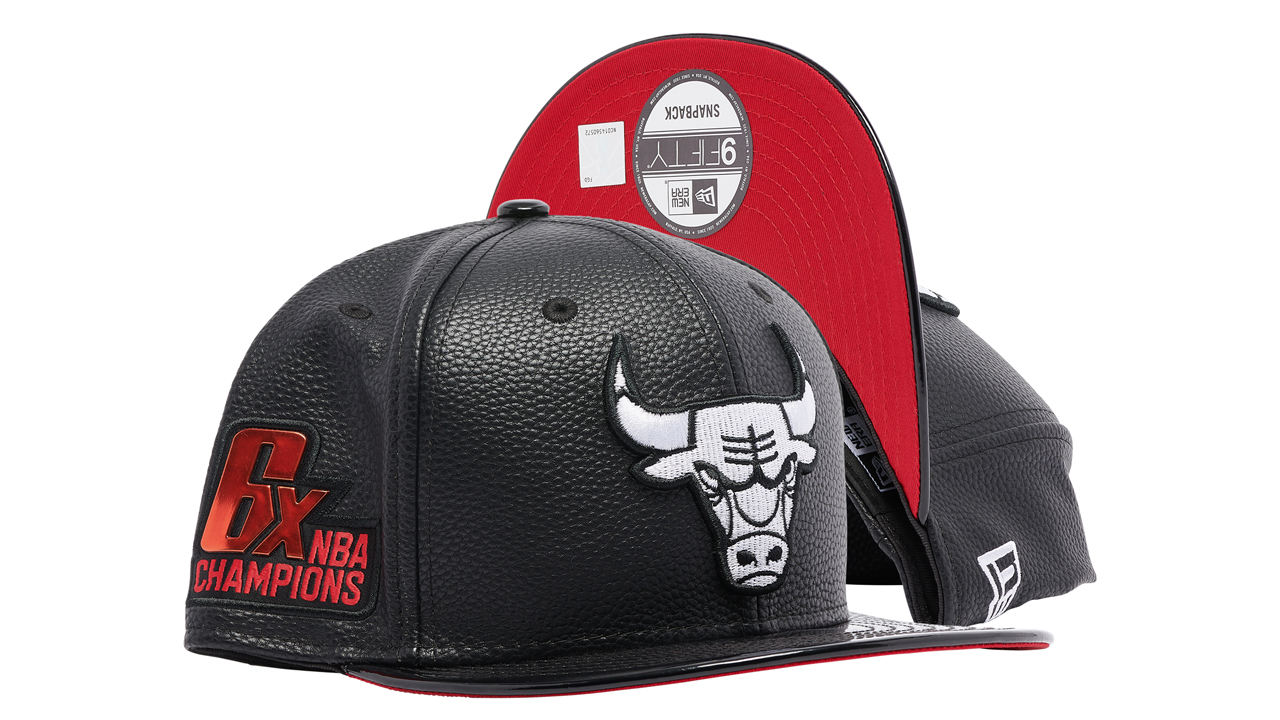 New-Era-Bulls-Black-White-Red-Jordan-Sneaker-Hook-Snapback-Hat