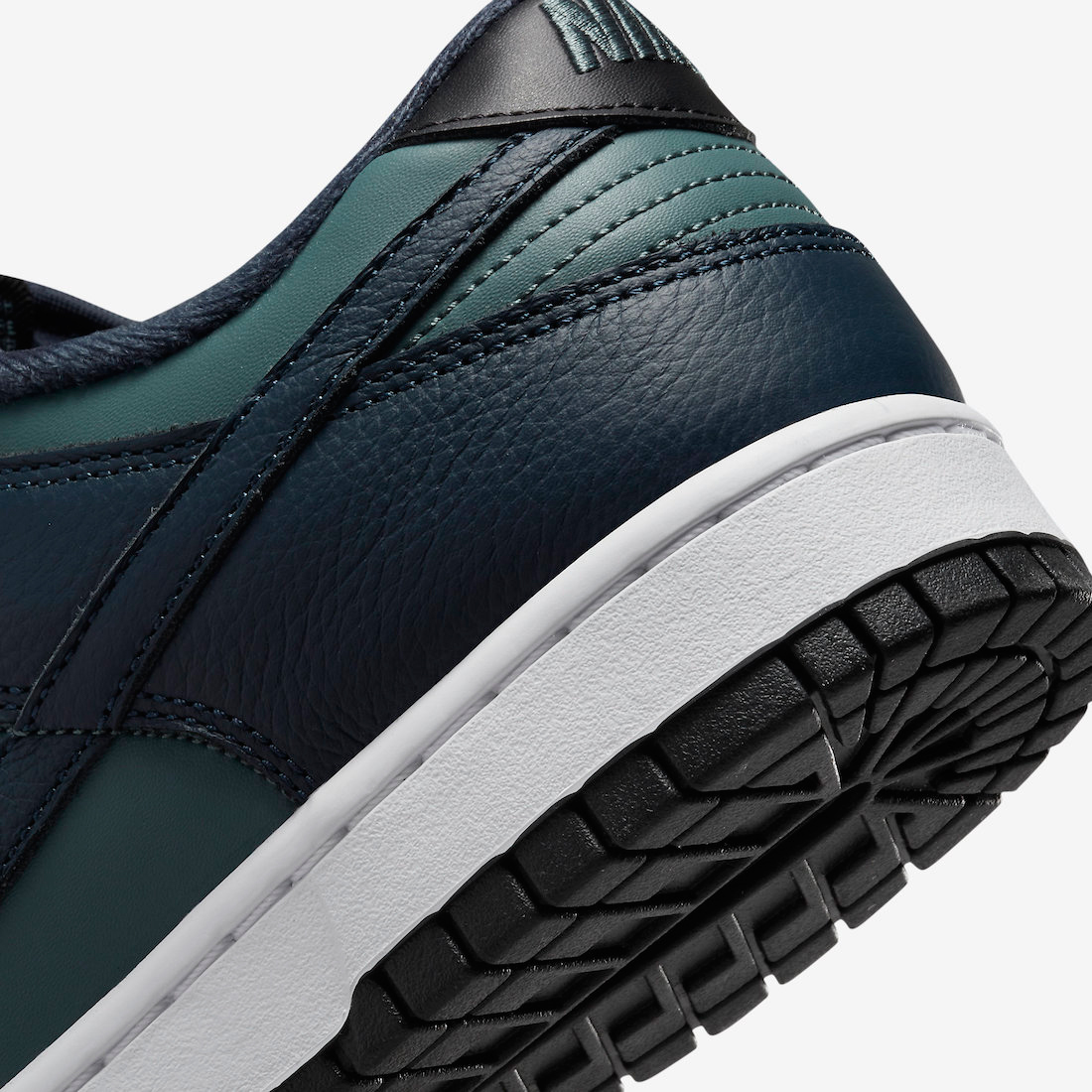 Nike-Dunk-Low-Armory-Navy-Teal-8