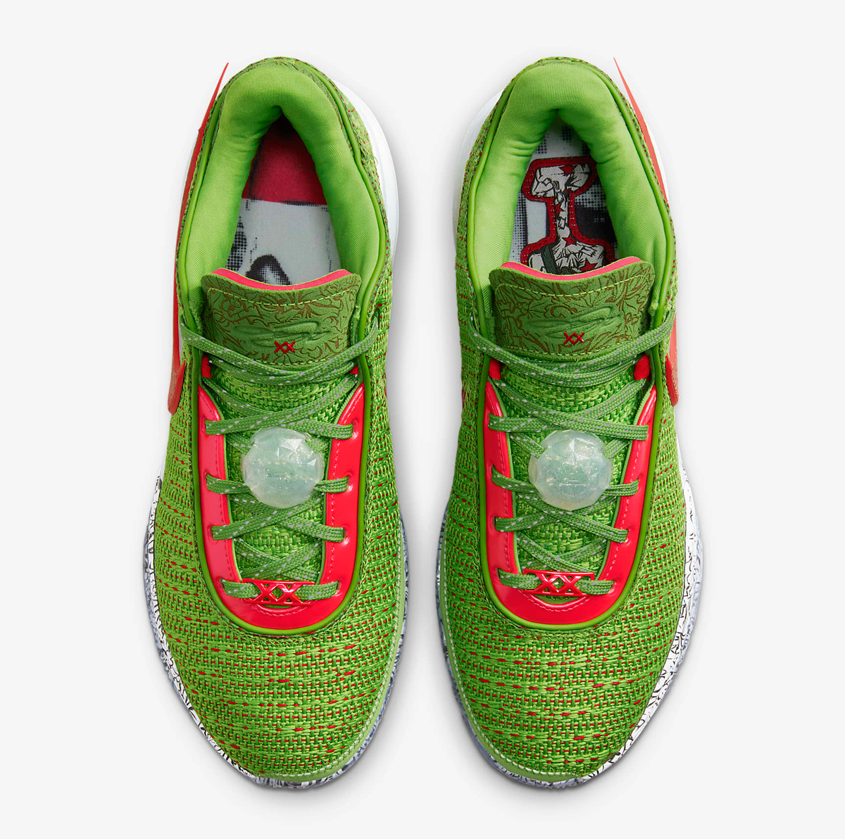 Nike-LeBron-20-Christmas-Grinch-4