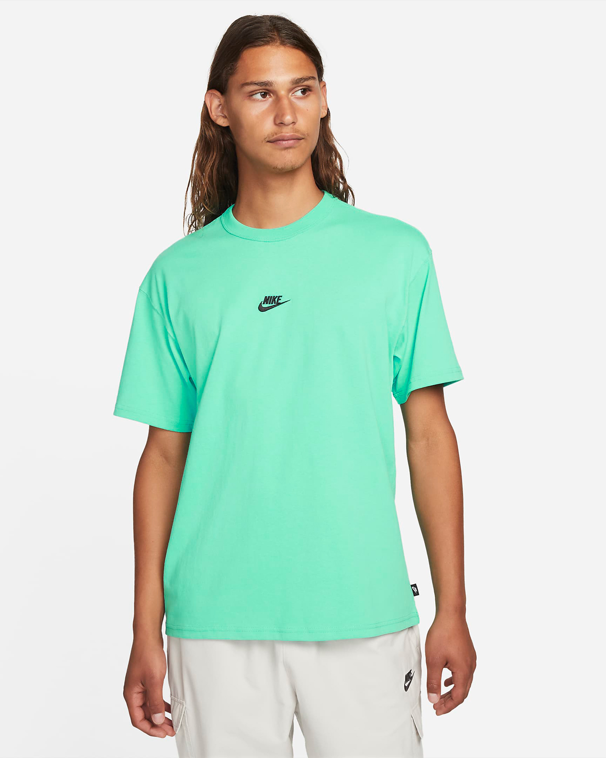 Nike-Sportswear-Premium-Essentials-T-Shirt-Light-Menta