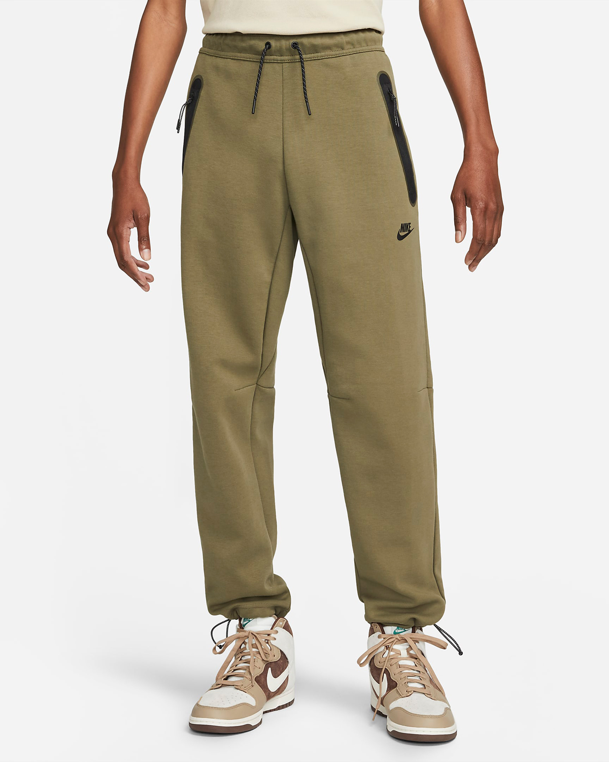 Nike-Tech-Fleece-Pants-Medium-Olive-1