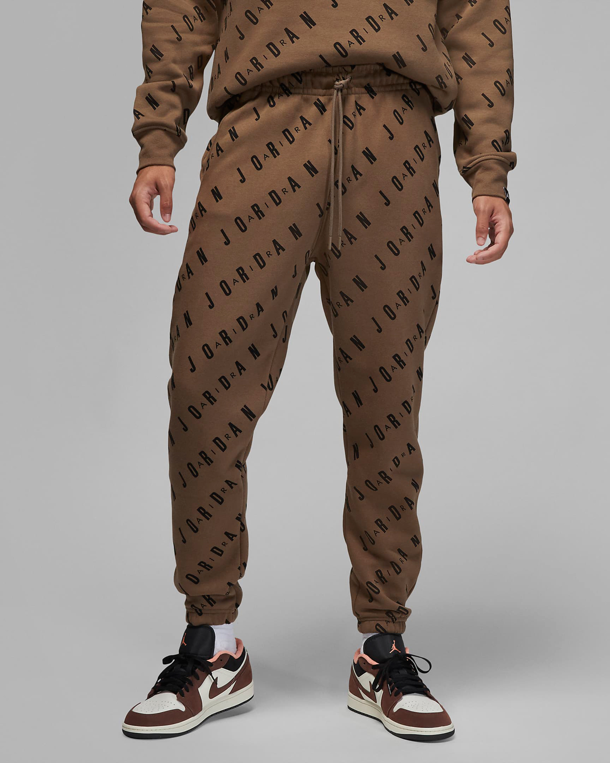 Jordan-Essentials-Graphic-Fleece-Pants-Palomino