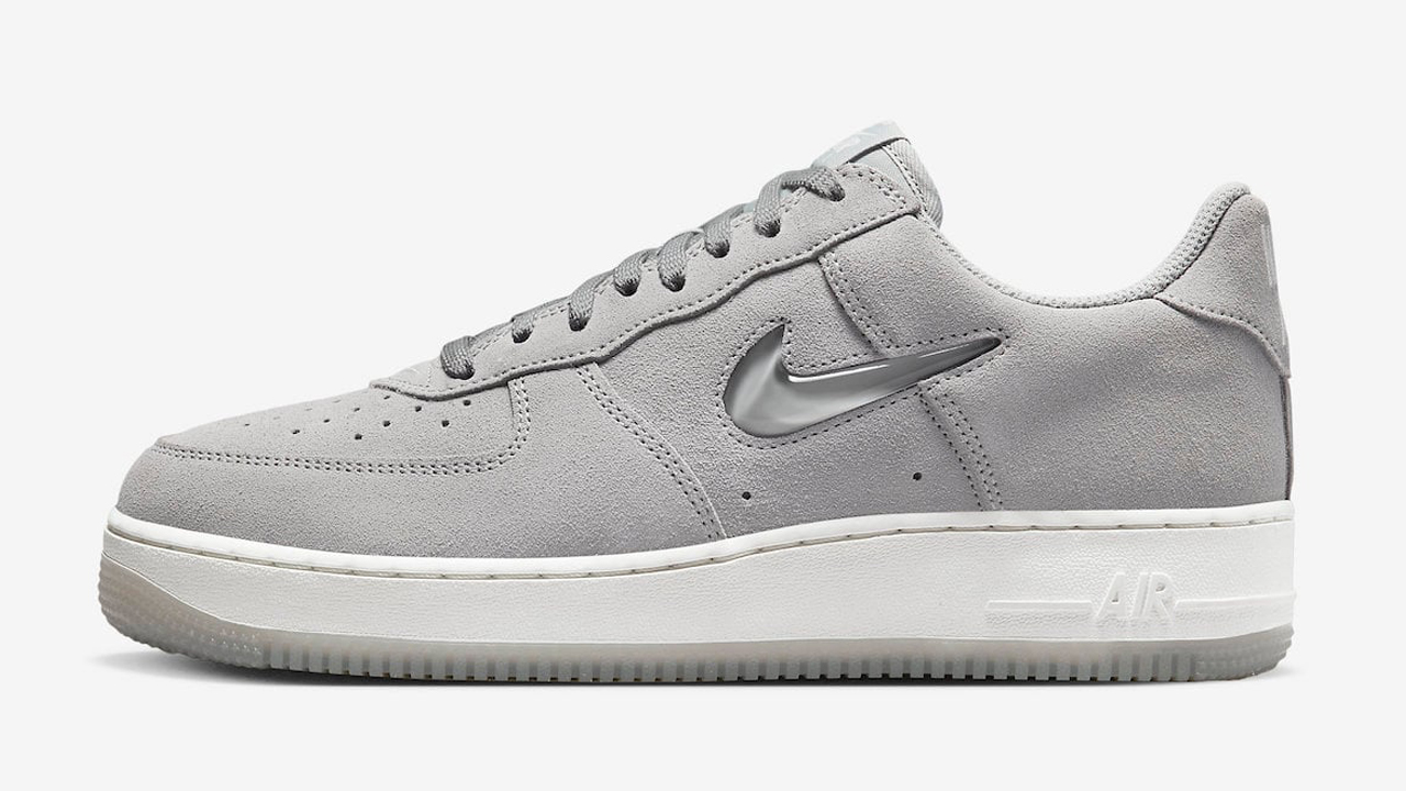 Nike-Air-Force-1-Low-Light-Smoke-Grey-Matching-Outfits