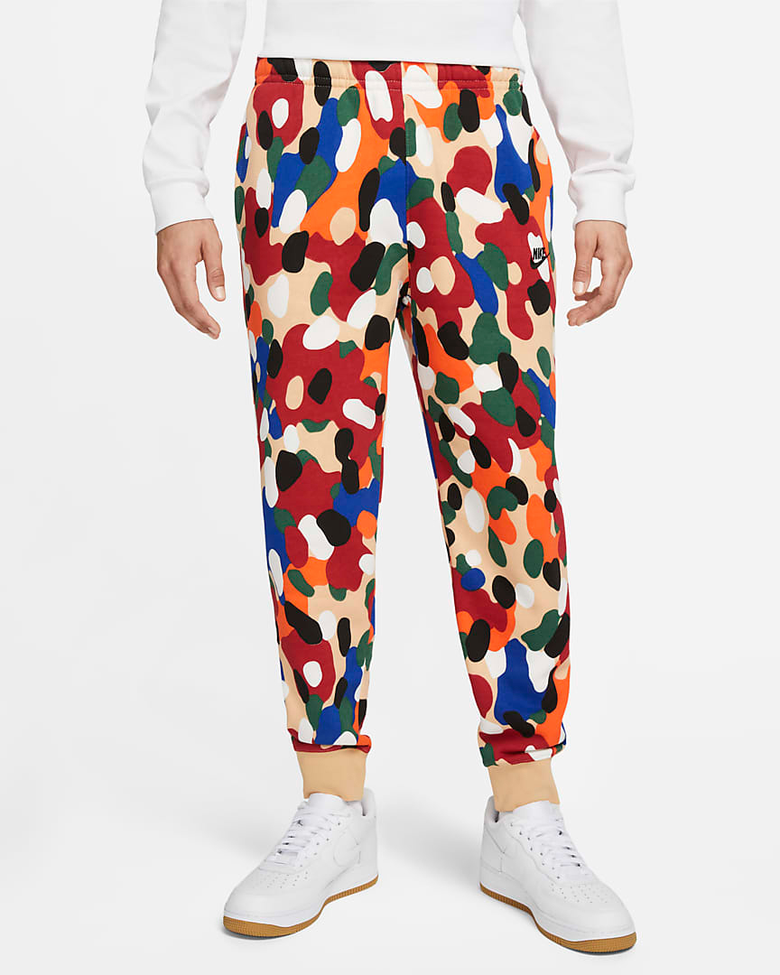 Nike-Sportswear-Club-Fleece-Printed-Joggers-Sesame-Multi-Color