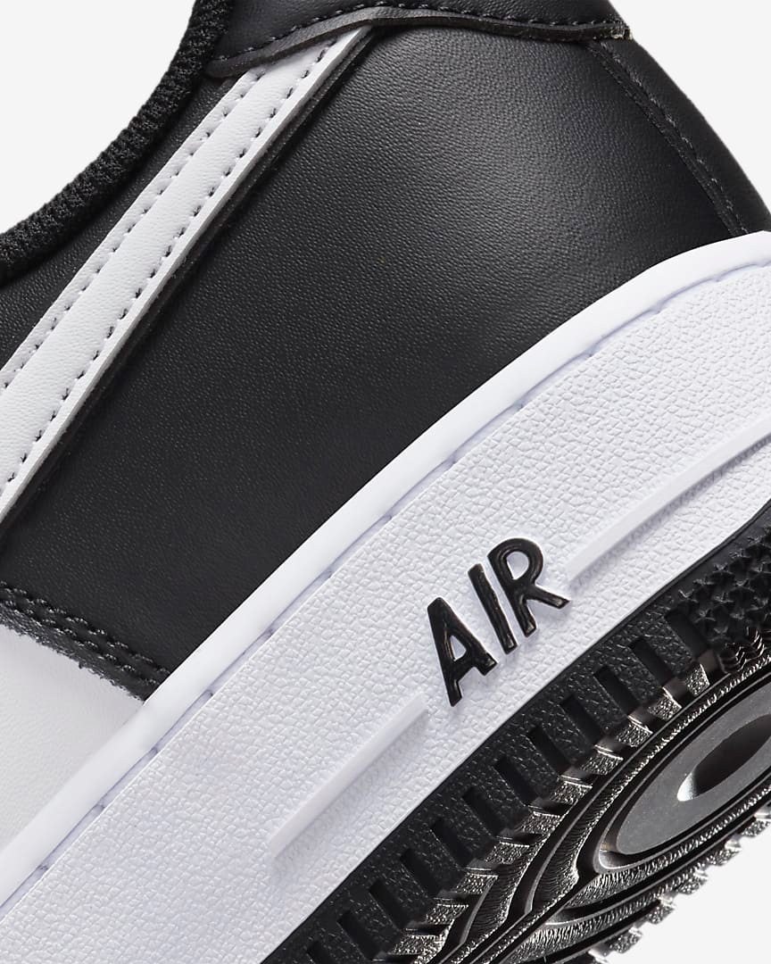 Nike-Air-Force-1-07-Low-Black-White-8