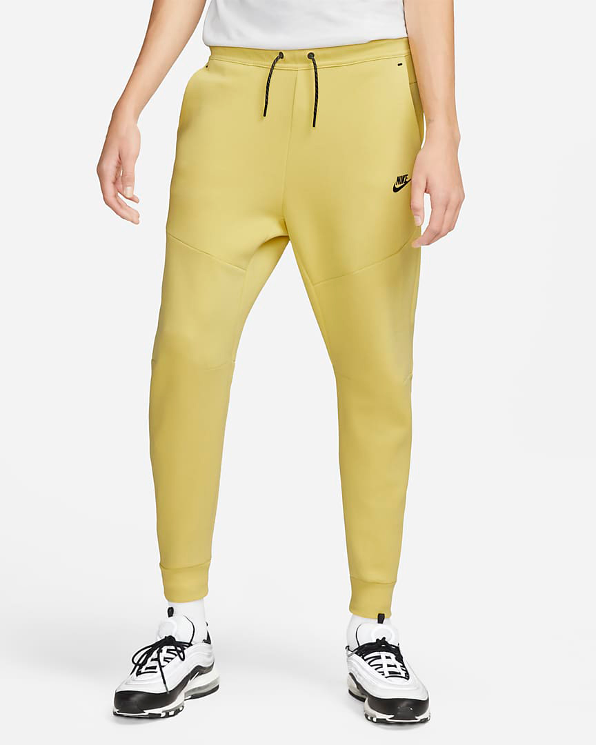 Nike-Tech-Fleece-Joggers-Saturn-Gold