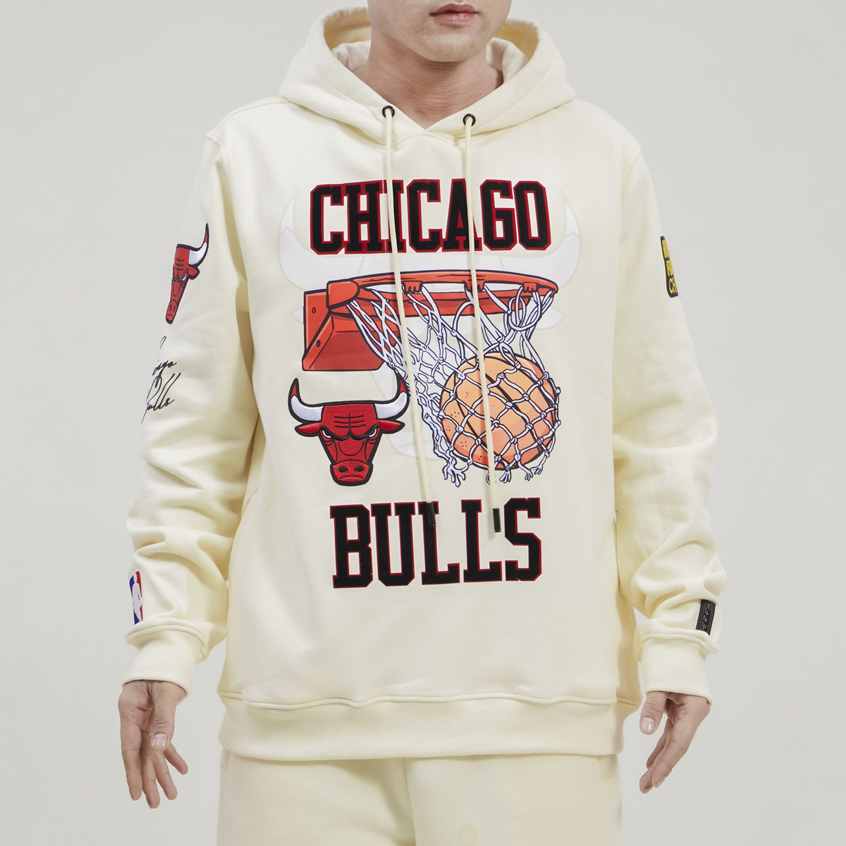 Chicago-Bulls-Pro-Standard-Cream-Hoodie