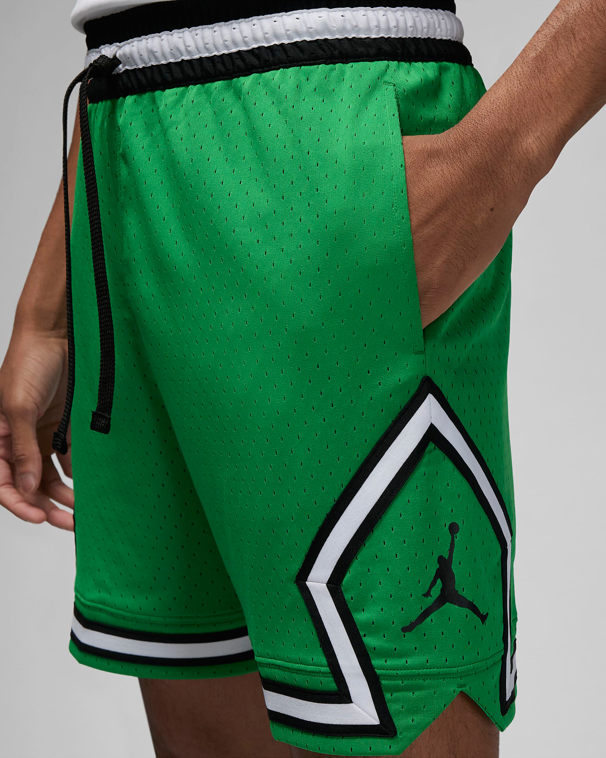 Jordan-Diamond-Shorts-Lucky-Green-2