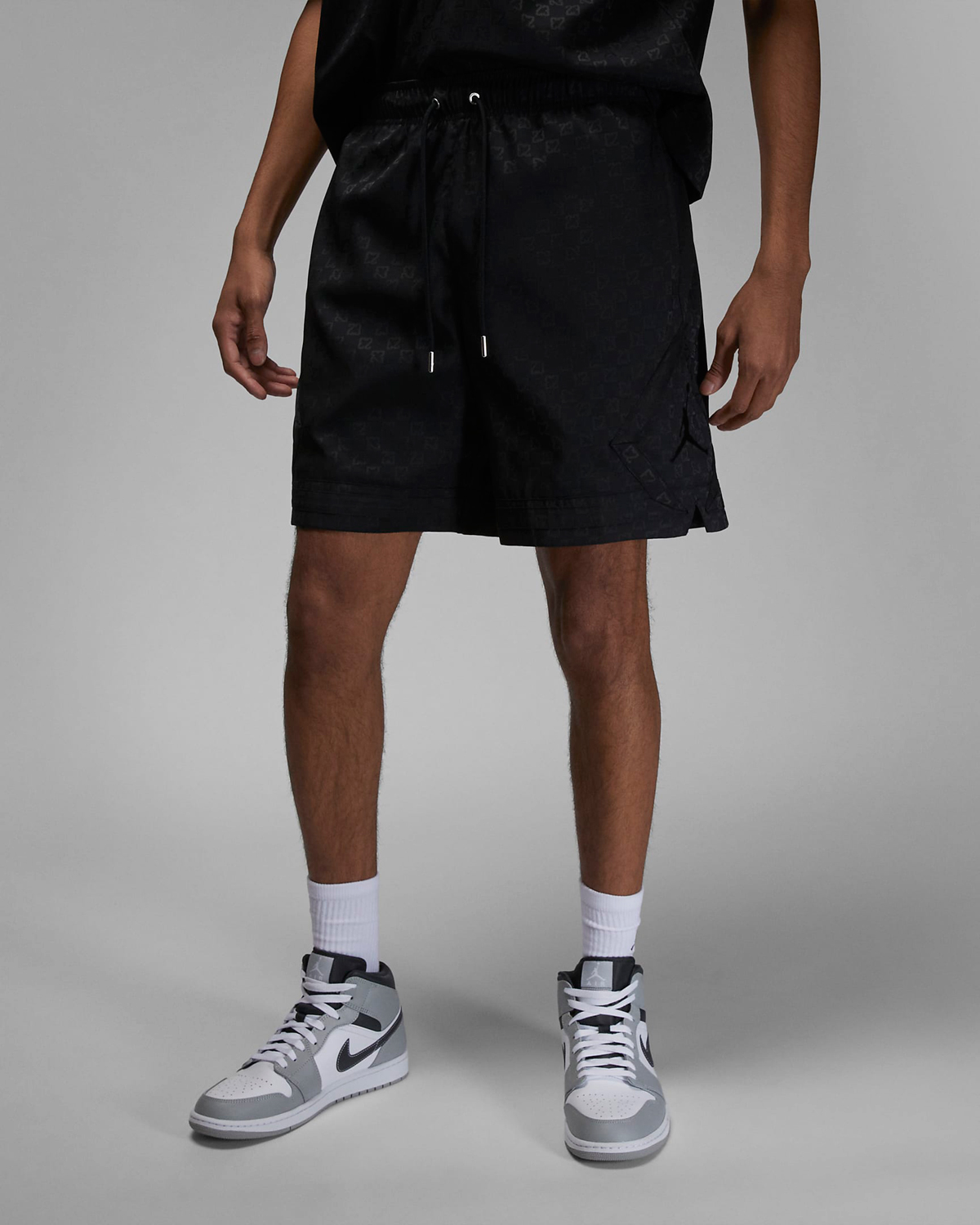 Jordan-Essentials-Diamond-Shorts-Black-1