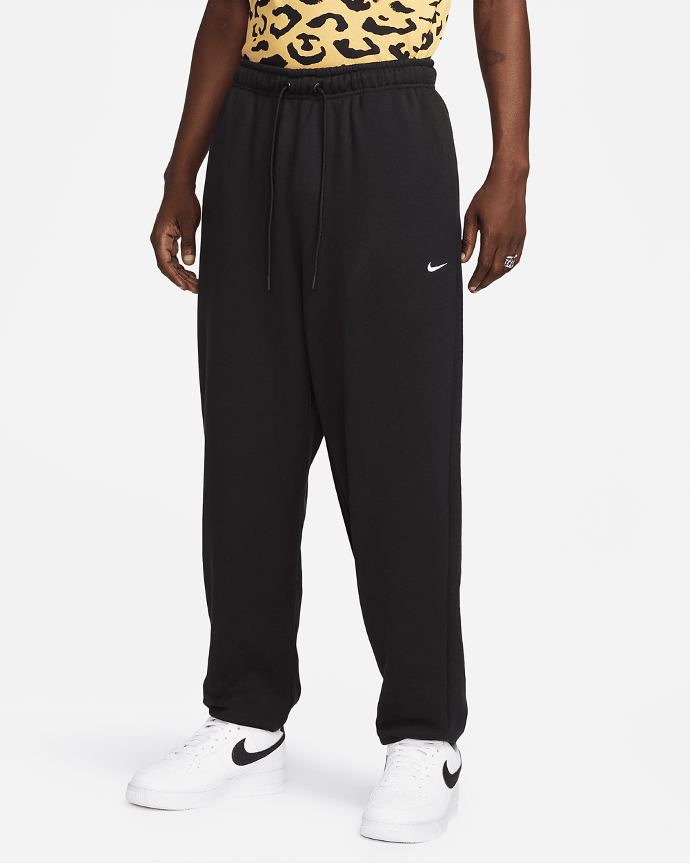 Nike-Sportswear-Circa-French-Terry-Pants-Black-White