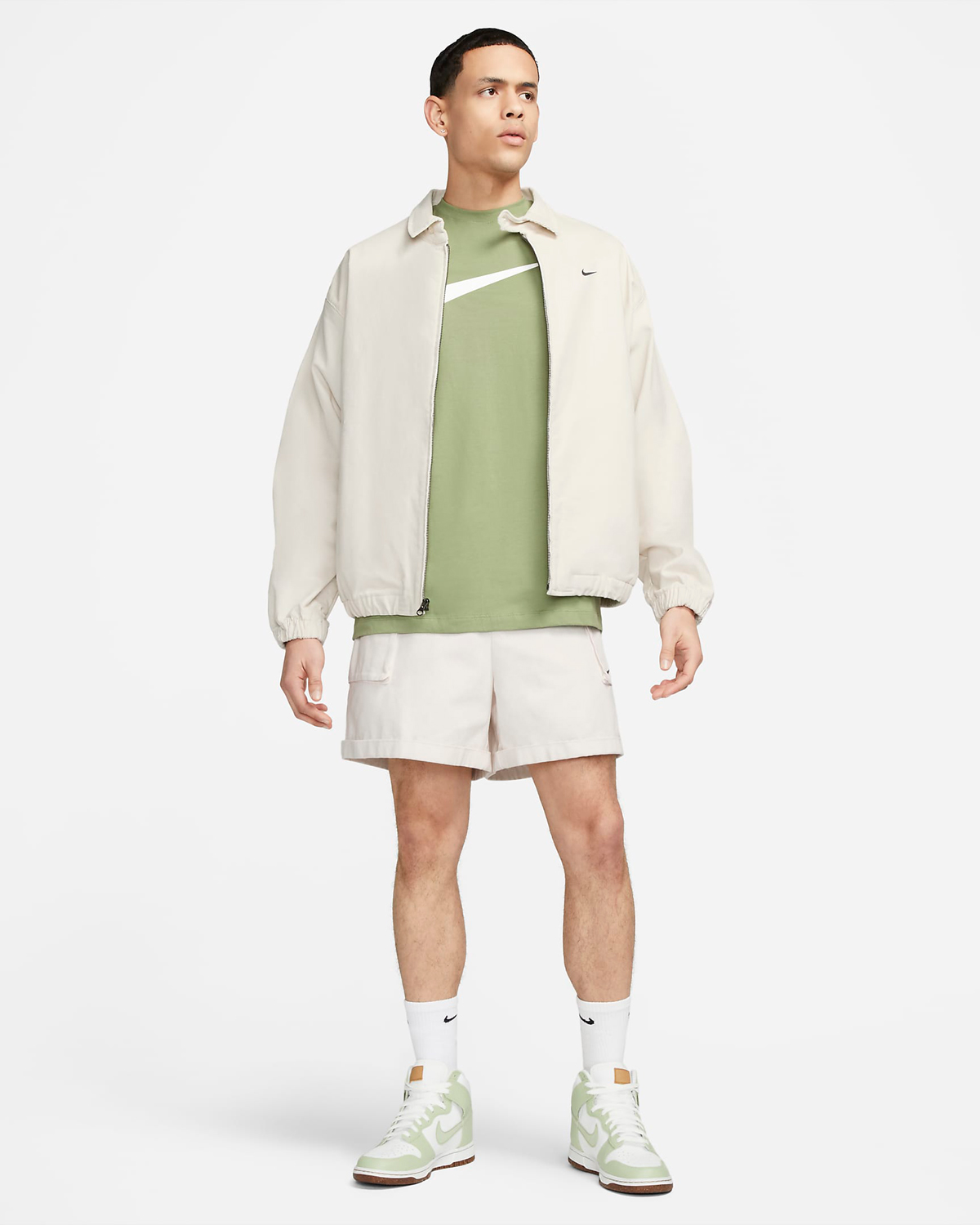 Nike-Sportswear-Swoosh-T-Shirt-Oil-Green-Outfit
