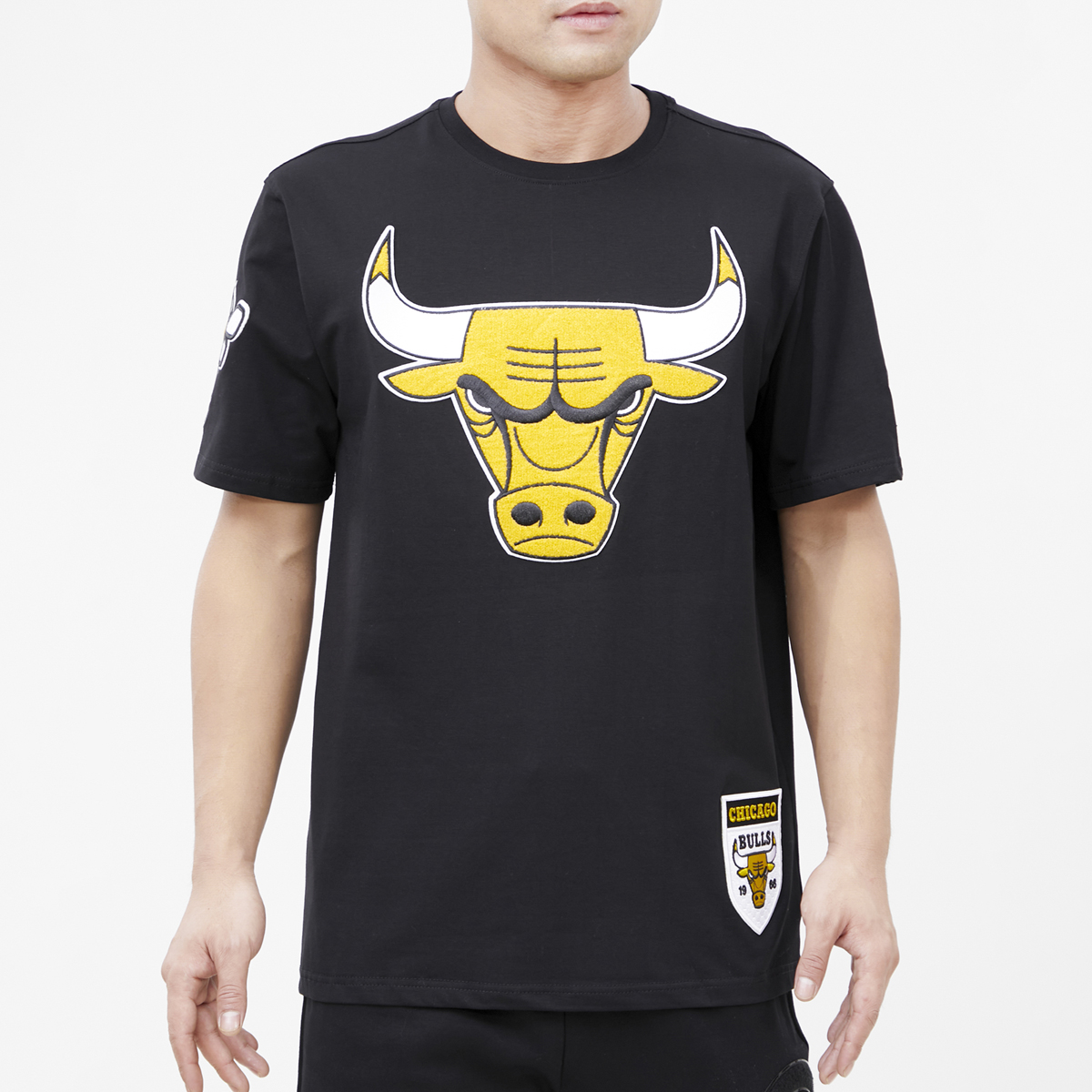 Air-Jordan-4-Thunder-Bulls-Shirt