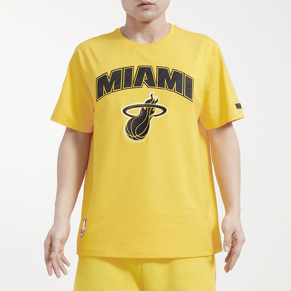 Air-Jordan-4-Thunder-Miami-Heat-Shirt-Pro-Standard