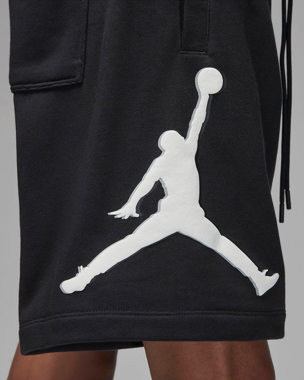 Jordan-Essentials-Fleece-Shorts-Black-White-2