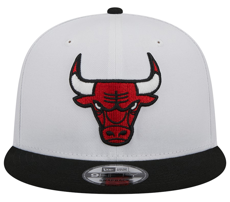 New-Era-Chicago-Bulls-Team-Mascot-Undervisor-Snapback-Hat-White-Black-Red-3