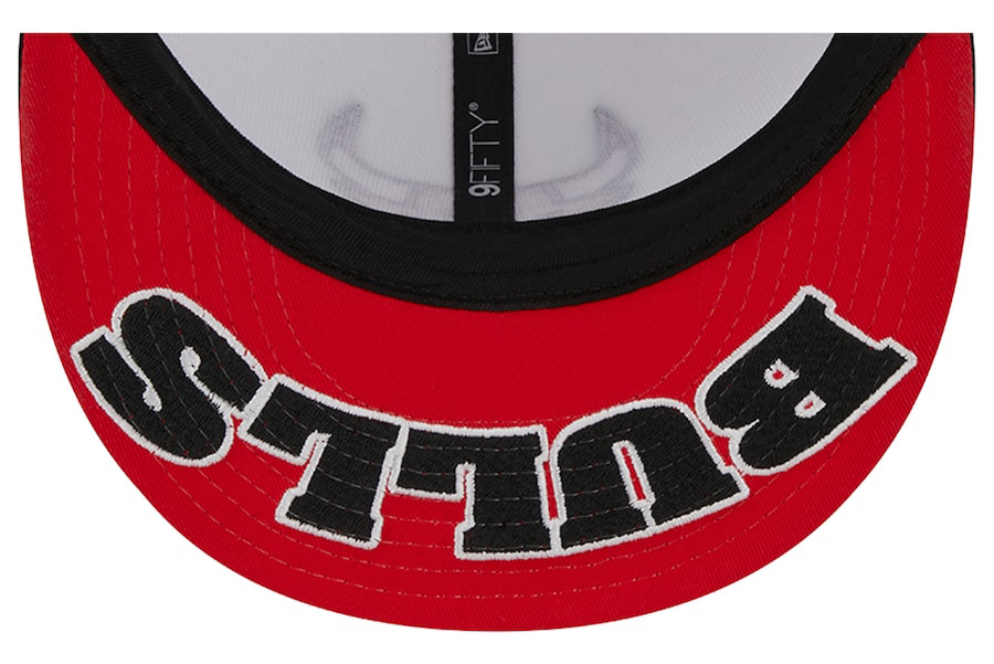 New-Era-Chicago-Bulls-Team-Mascot-Undervisor-Snapback-Hat-White-Black-Red-5