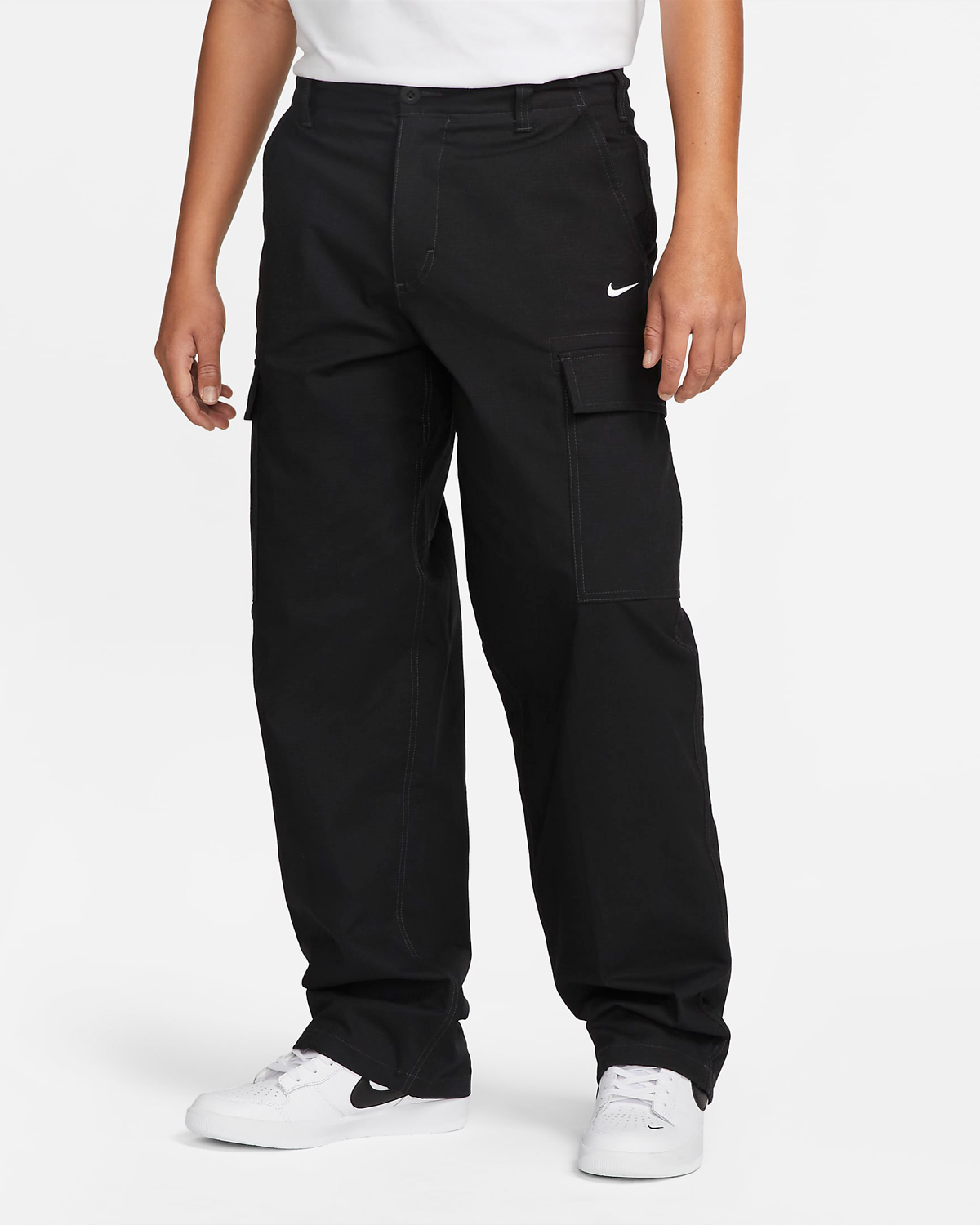 Nike-SB-Kearny-Skate-Cargo-Pants-Black-White