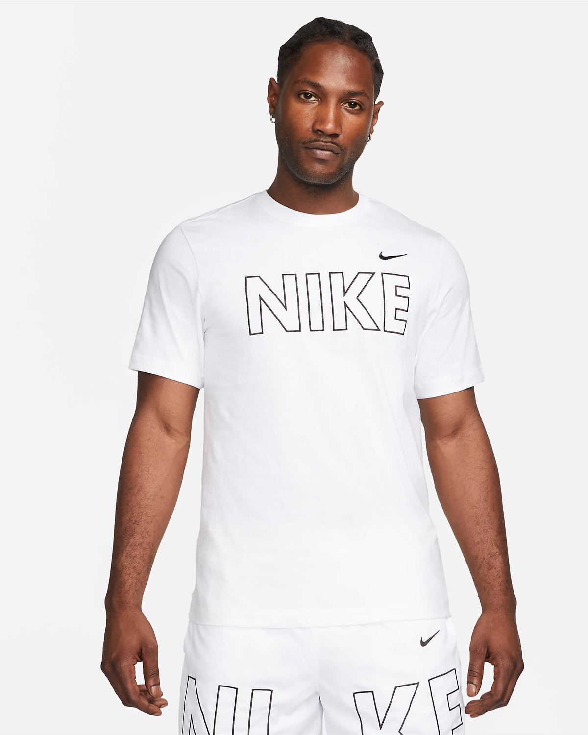 Nike-Sportswear-Graphic-T-Shirt-White-Black