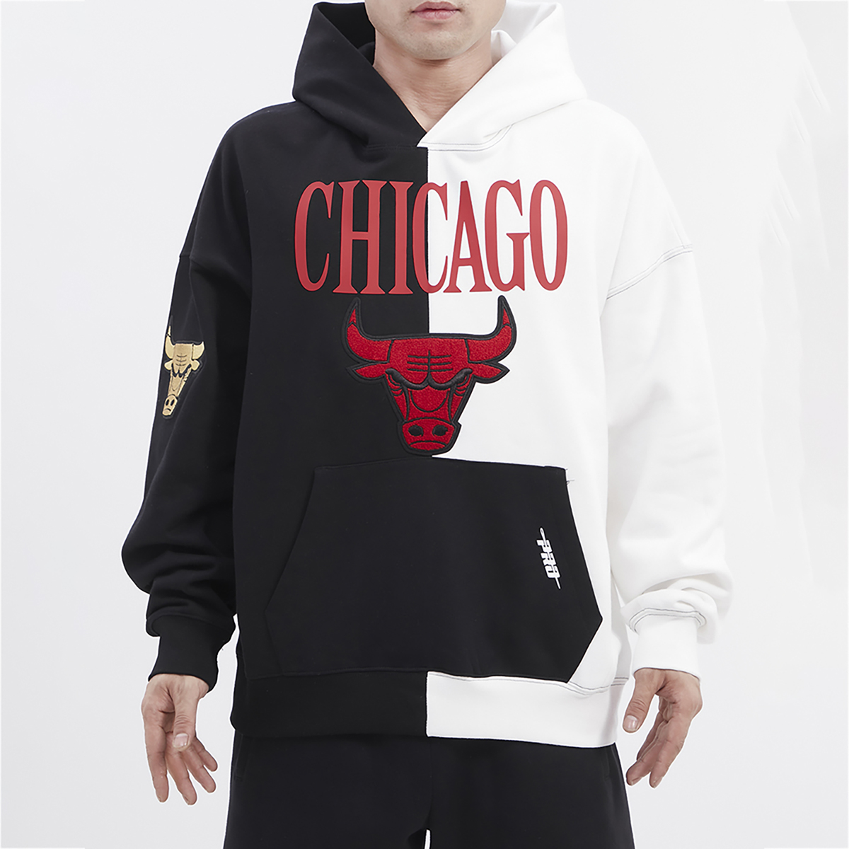 Chicago-Bulls-Pro-Standard-Split-Scarface-Hoodie-1
