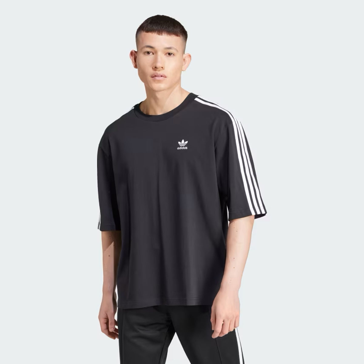 adidas-Adicolor-Oversized-T-Shirt-Black