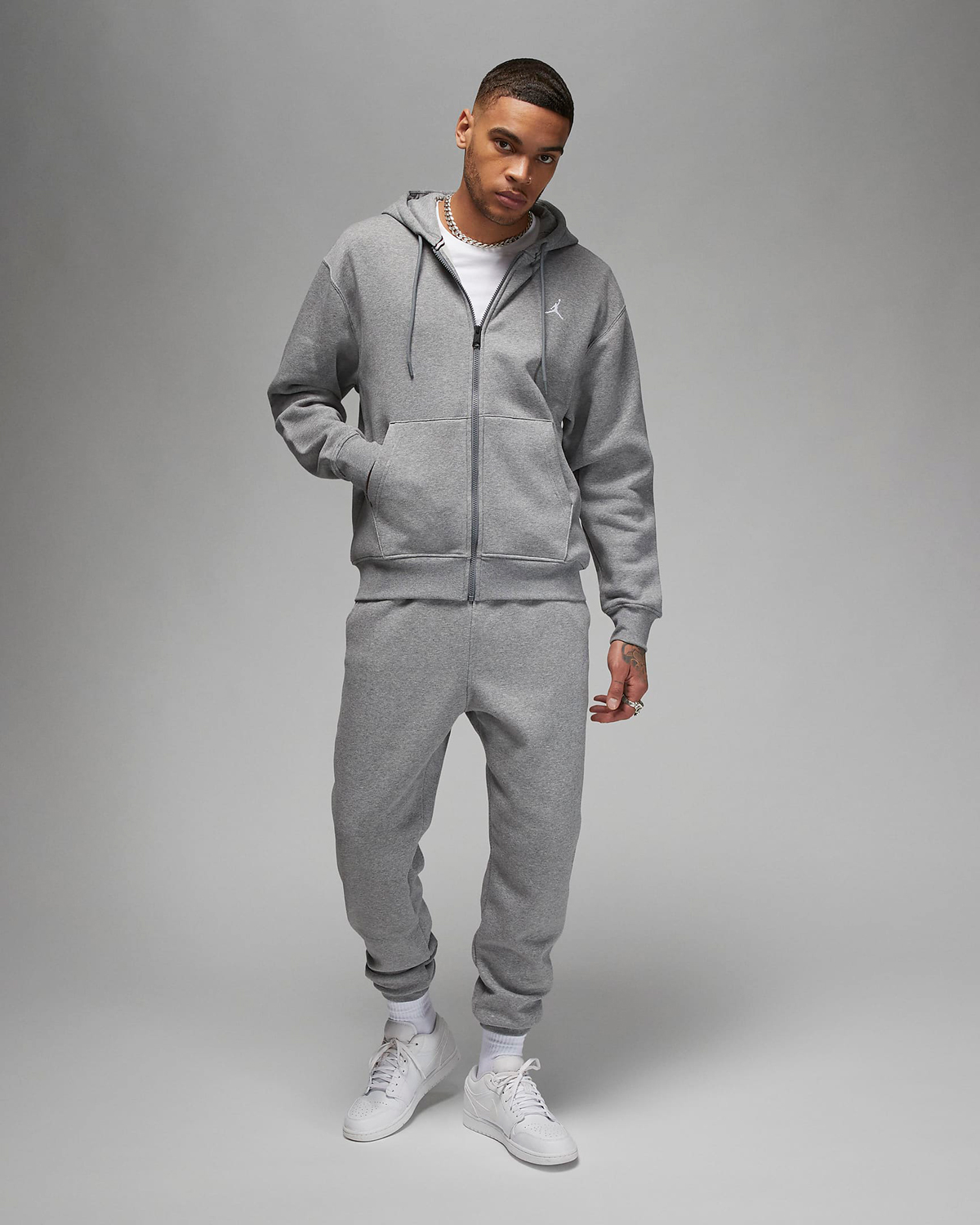 Jordan-Essentials-Fleece-Full-Zip-Hoodie-Grey-Carbon-Heather-Outfit