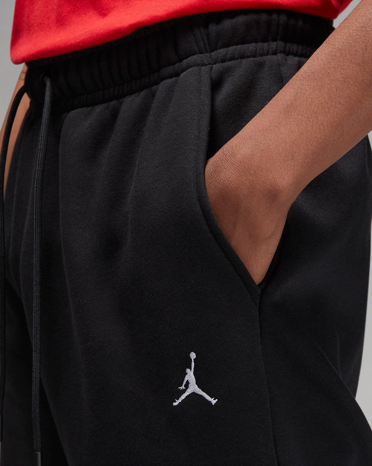 Jordan-Essentials-Fleece-Pants-Black-White-2