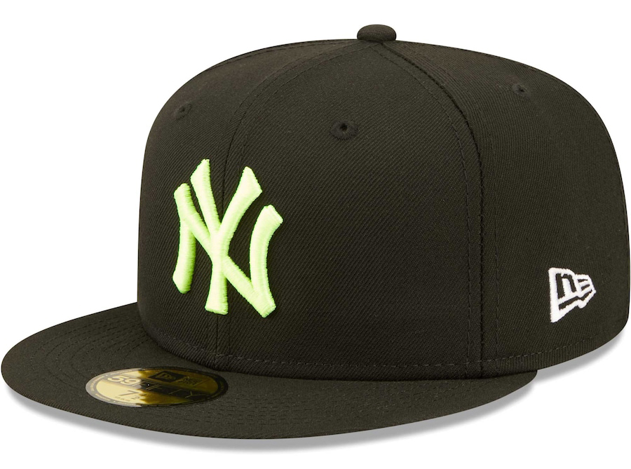 New-Era-New-York-Yankees-Black-Volt-Red-Fitted-Cap