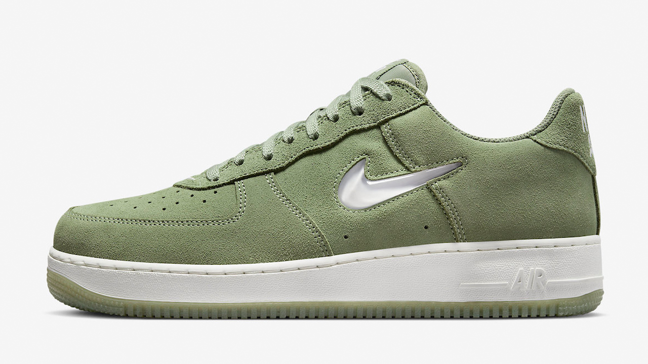 Nike-Air-Force-1-Low-Jewel-Oil-Green-Sneaker-Outfits