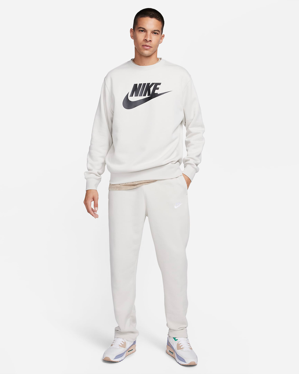Nike-Sportswear-Club-Fleece-Graphic-Crew-Sweatshirt-Light-Bone-Outfit