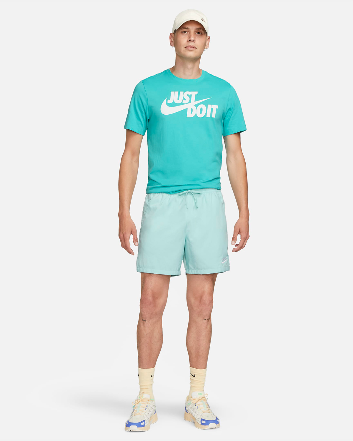 Nike-Sportswear-JDI-T-Shirt-Light-Retro-Aqua-Outfit