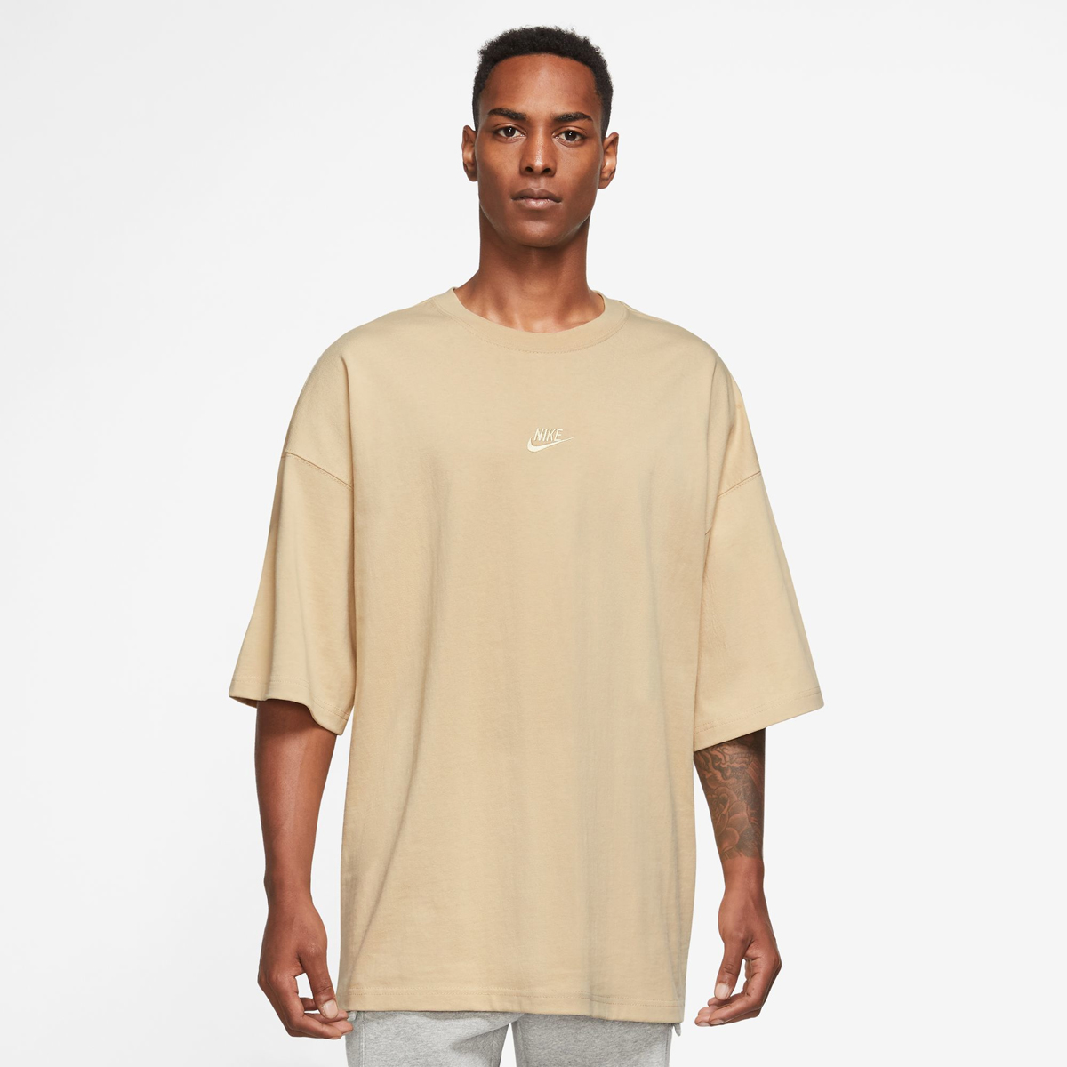 Nike-Sportswear-Premium-Essentials-T-Shirt-Team-Gold