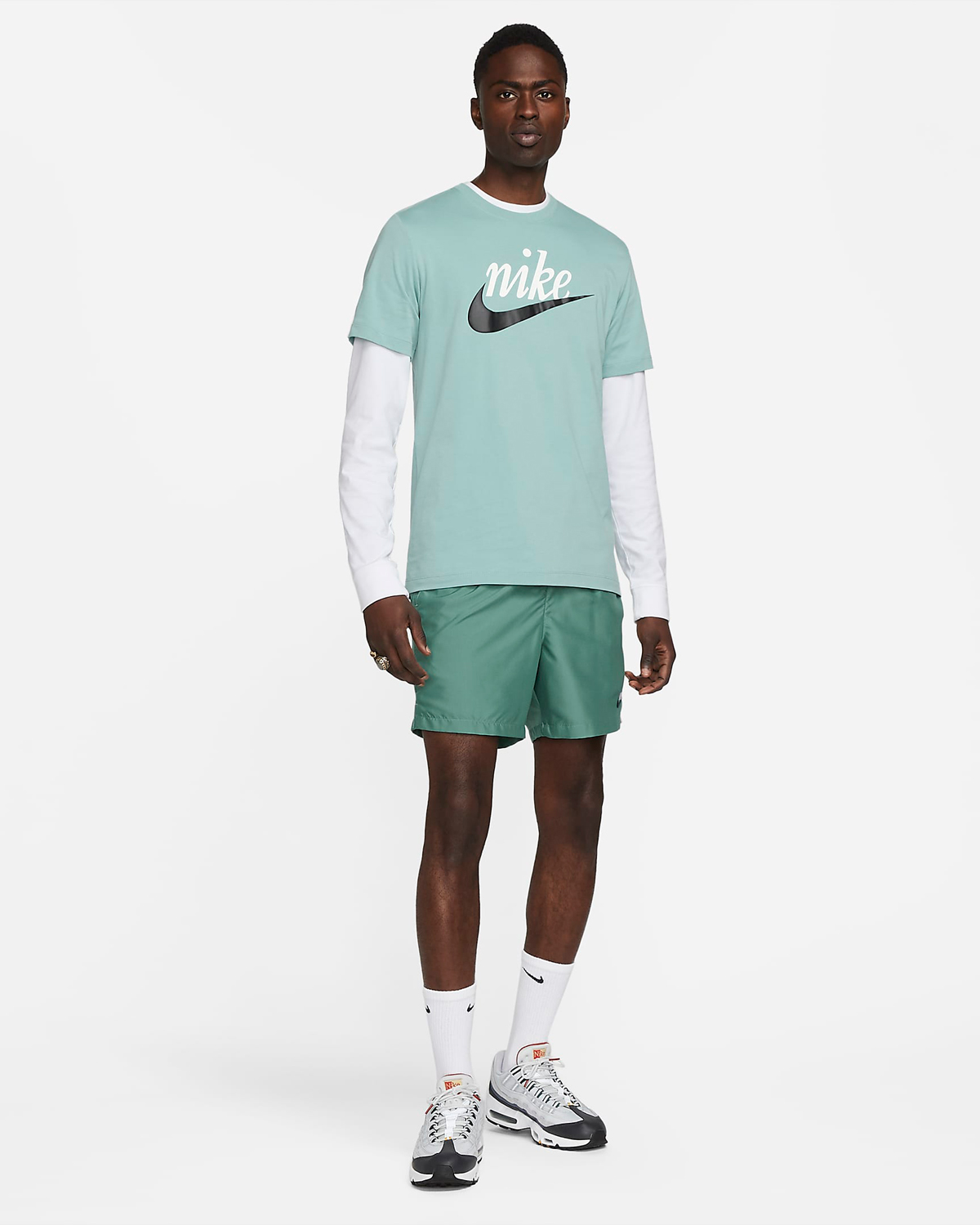 Nike-Sportswear-T-Shirt-Mineral-Outfit