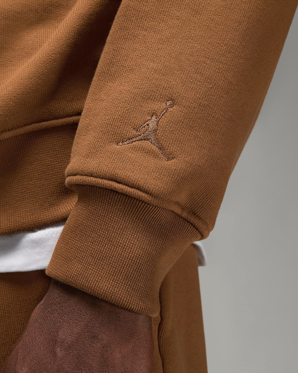 Air-Jordan-Wordmark-Fleece-Crewneck-Sweatshirt-Light-British-Tan-3