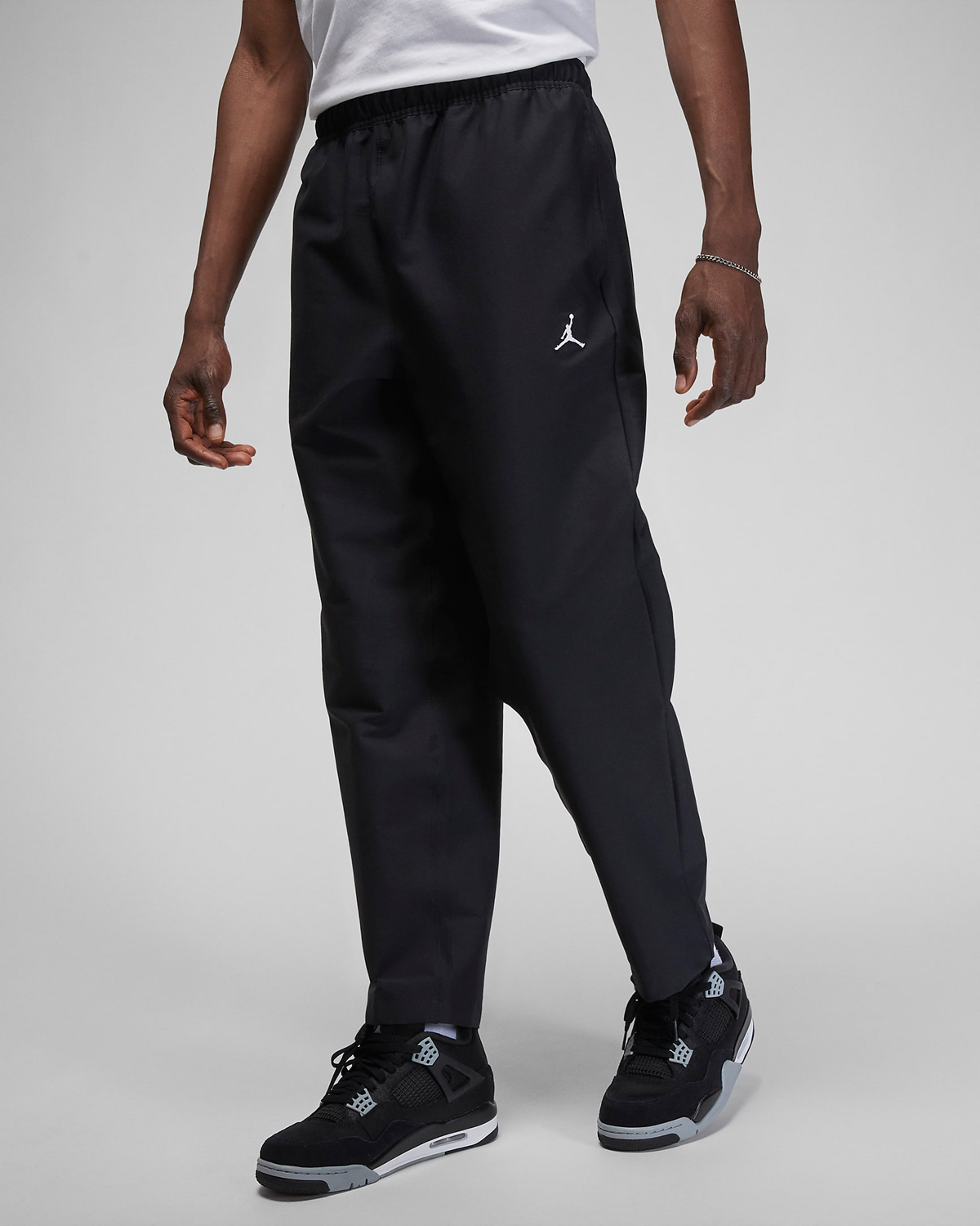 Jordan-Essentials-Cropped-Pants-Black-White