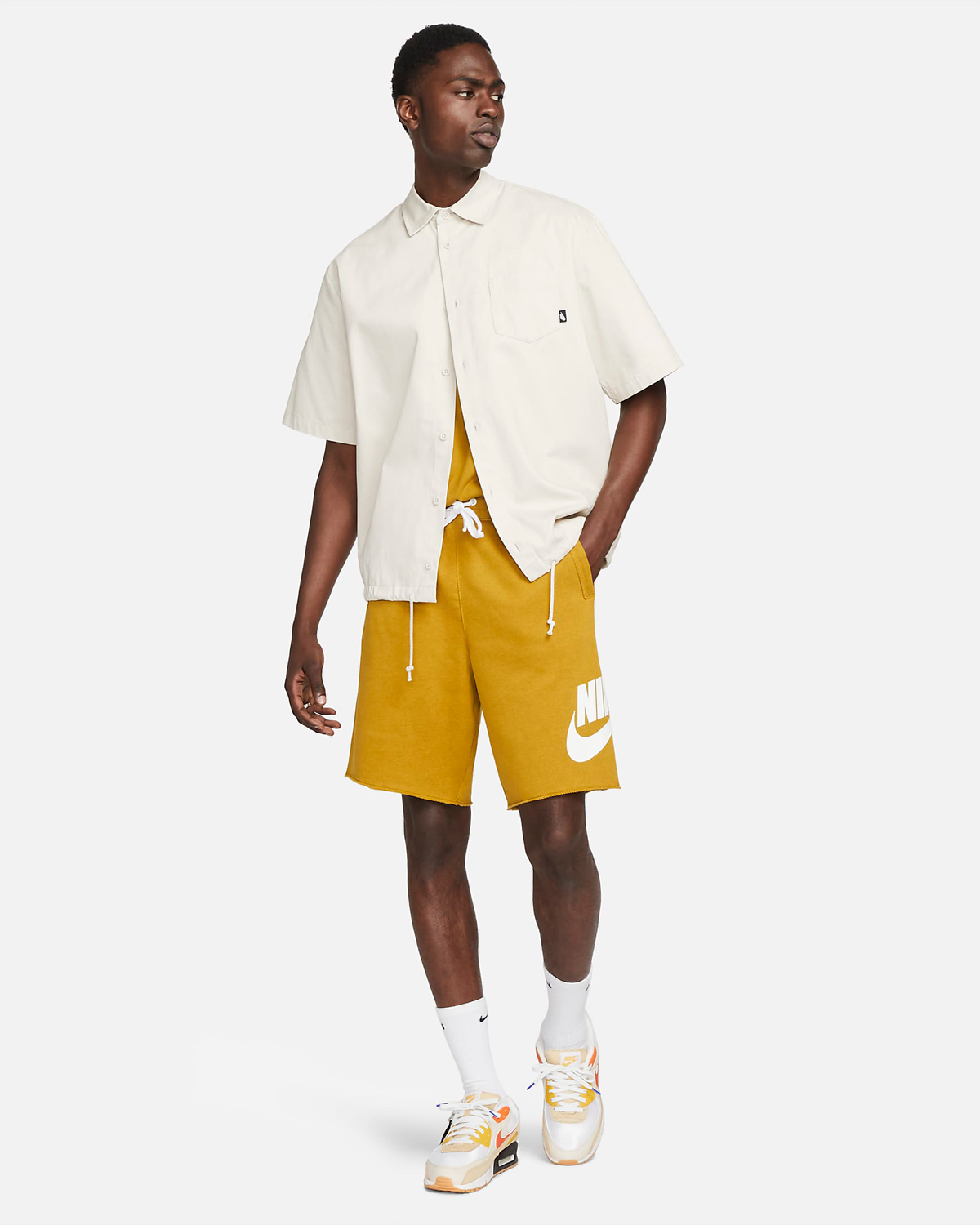 Nike-Sportswear-Club-T-Shirt-Bronzine-Outfit