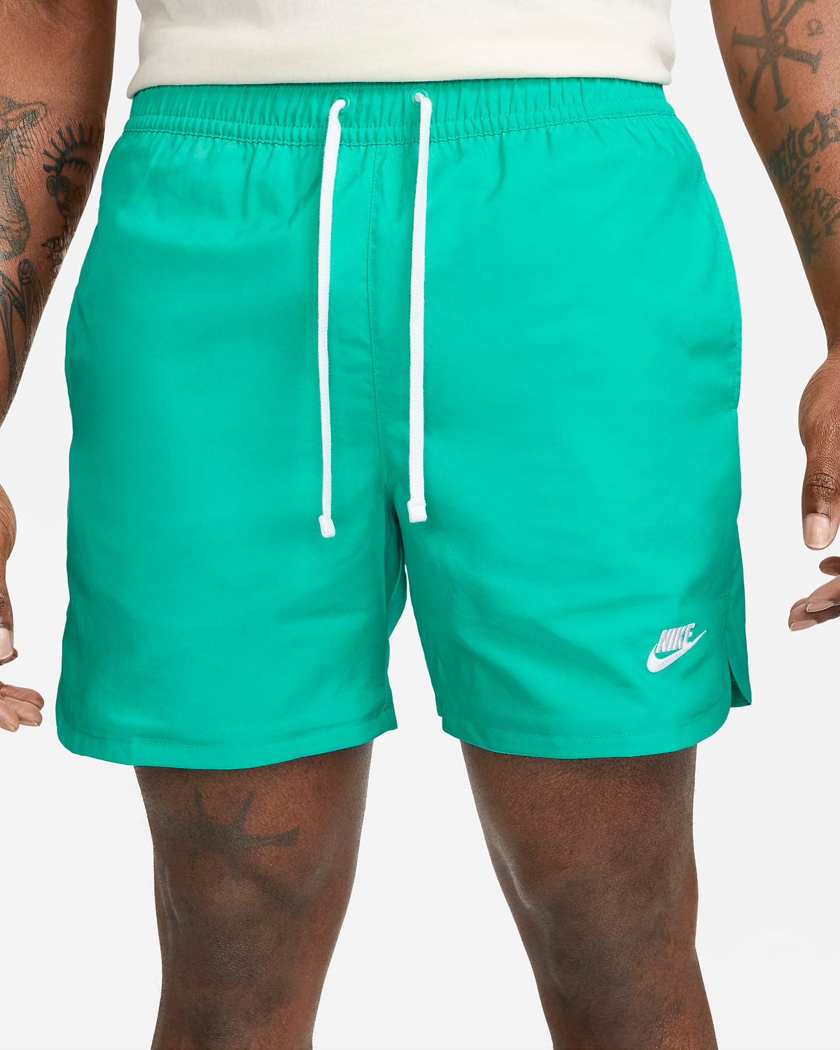 Nike-Sportswear-Essentials-Woven-Flow-Shorts-Clear-Jade-2