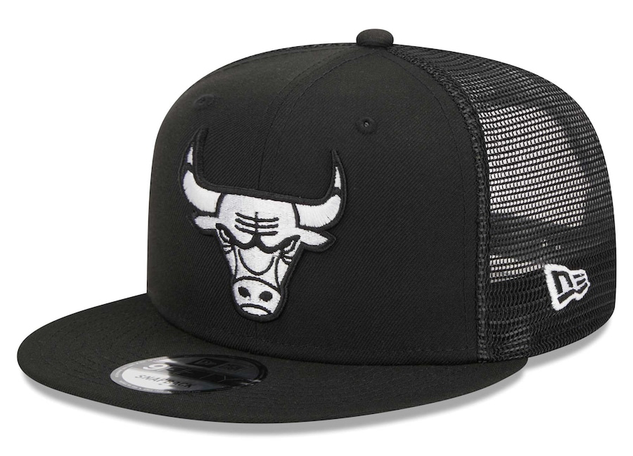 Chicago-Bulls-New-Era-Black-Trucker-Snapback-Hat-1