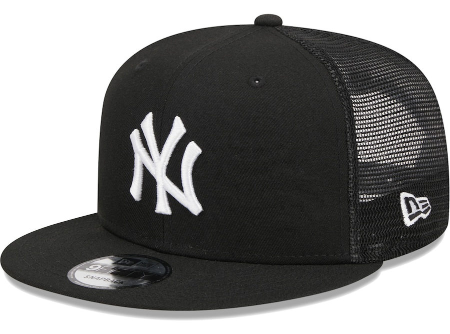 New-York-Yankees-New-Era-Black-Trucker-Snapback-Hat-1