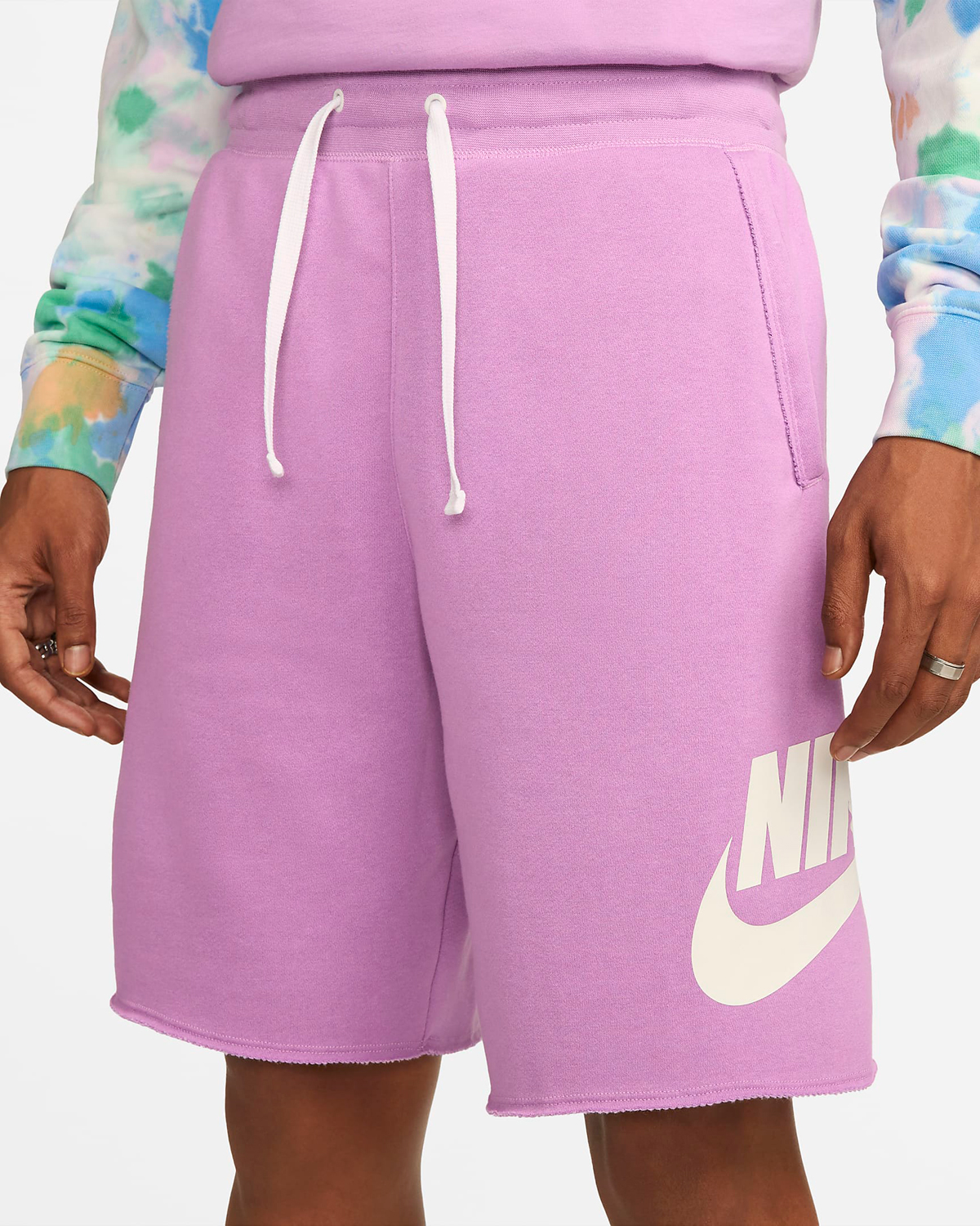 Nike-Sportswear-Alumni-Shorts-Violet-Shock
