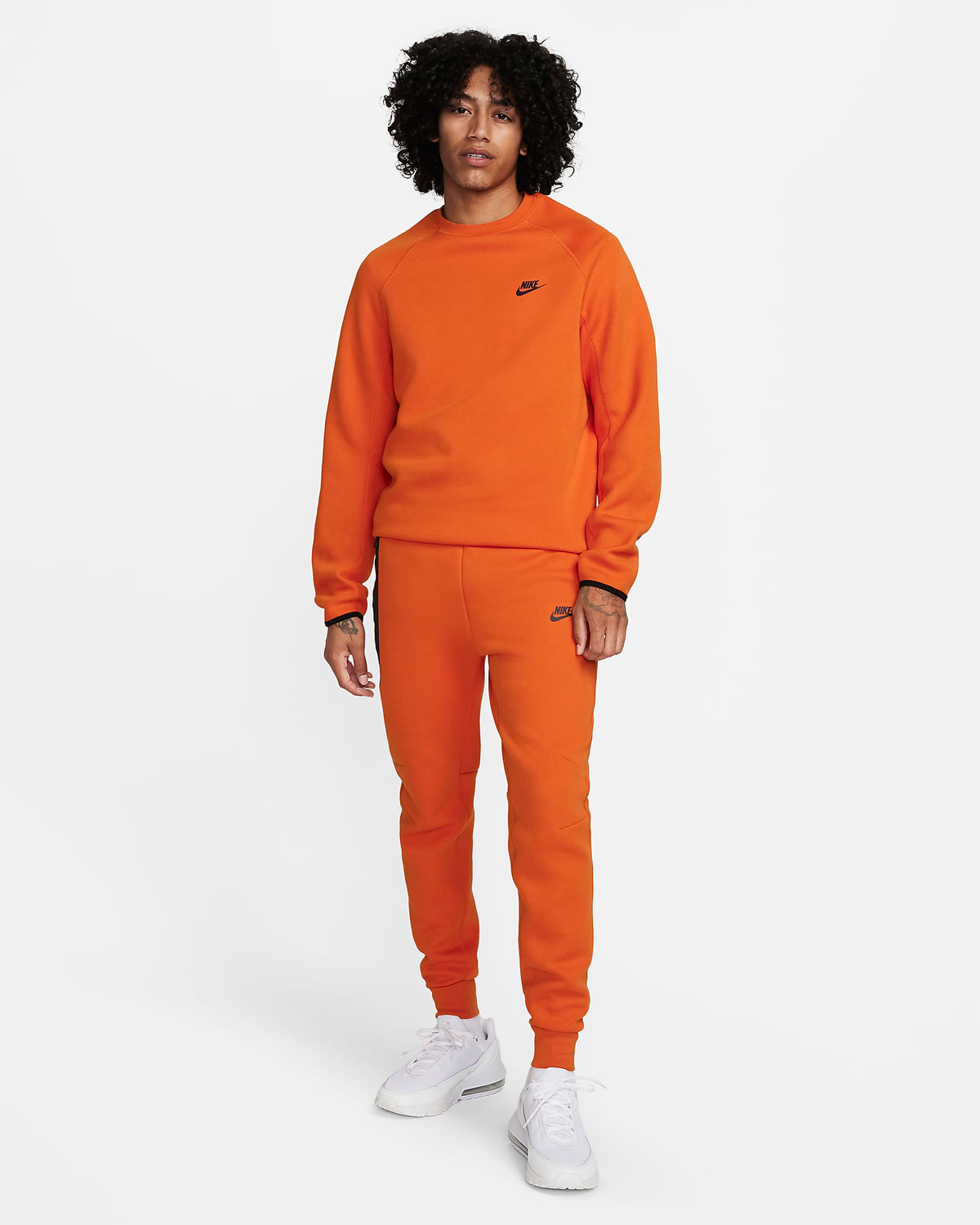 Nike-Tech-Fleece-Crew-Sweatshirt-Campfire-Orange-Black-Outfit