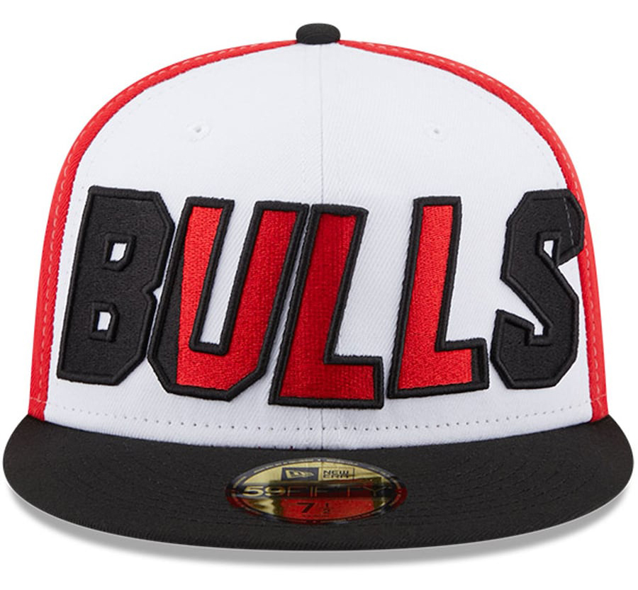 Chicago-Bulls-New-Era-Back-Half-Fitted-Hat-3