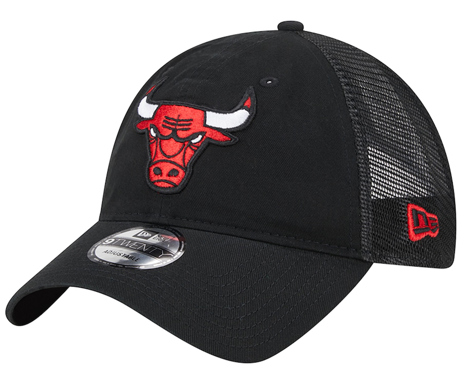 Chicago-Bulls-New-Era-Black-Side-Patch-Trucker-Hat-2