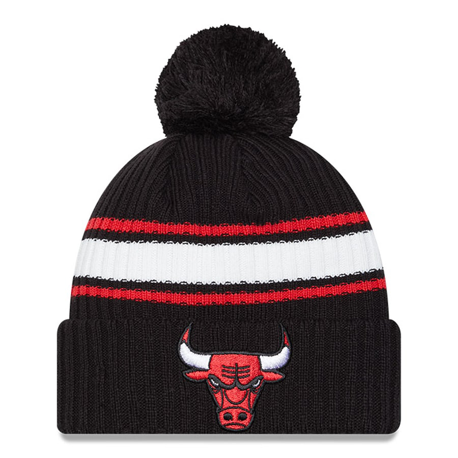 Chicago-Bulls-New-Era-White-Stripe-Cuffed-Pom-Knit-Hat