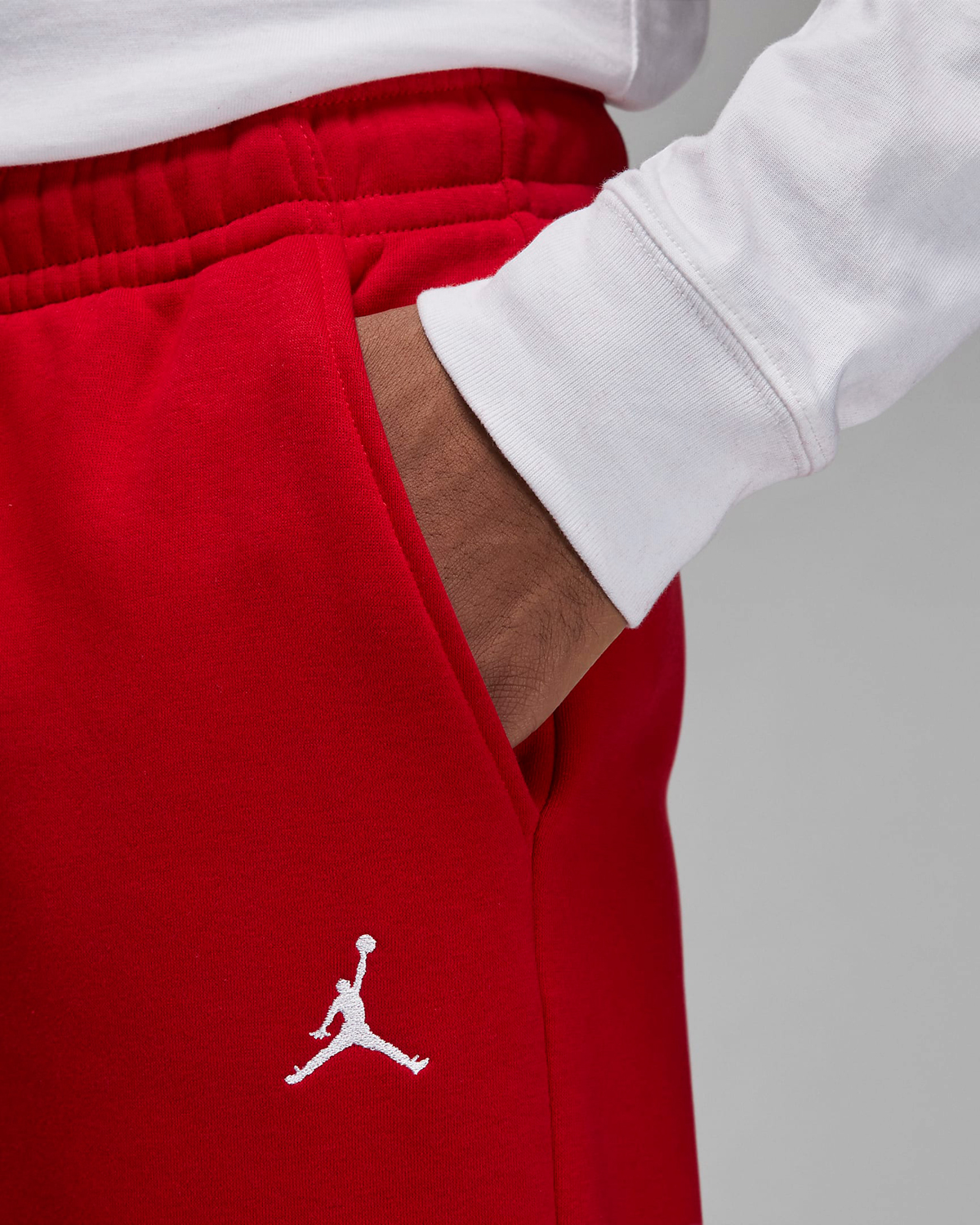 Jordan-Essentials-Fleece-Pants-Gym-Red-2